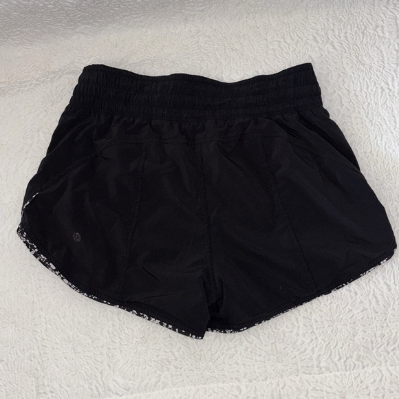 Lululemon Choose A Side Reversible Athletic Short - Picture 8 of 11